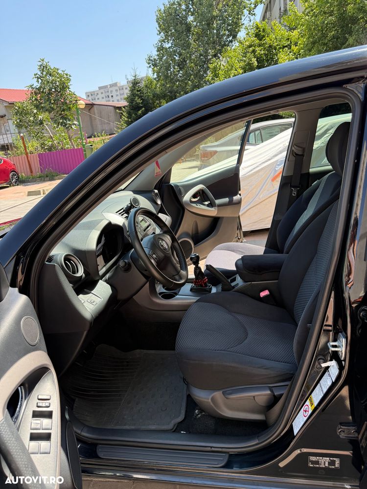 Toyota RAV4 2.2 D-4D Executive - 5