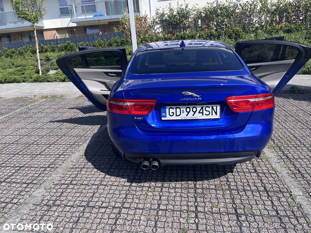 Jaguar XE 2.0 D Pure - 11