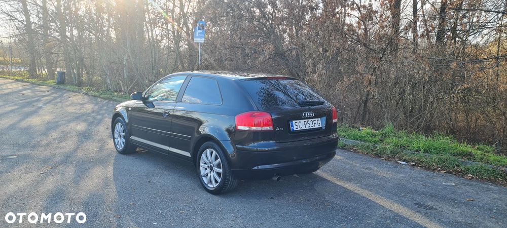 Audi A3 3-drzwiowe 1.6 Ambition - 10