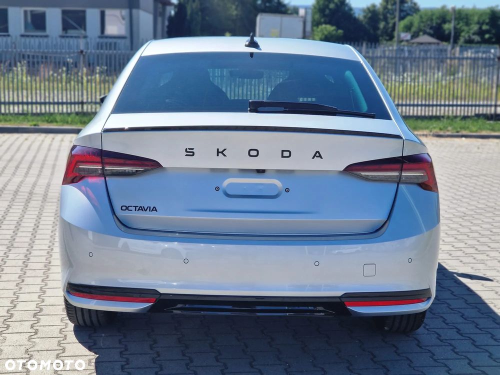 Skoda Octavia 2.0 TDI Sportline DSG - 6