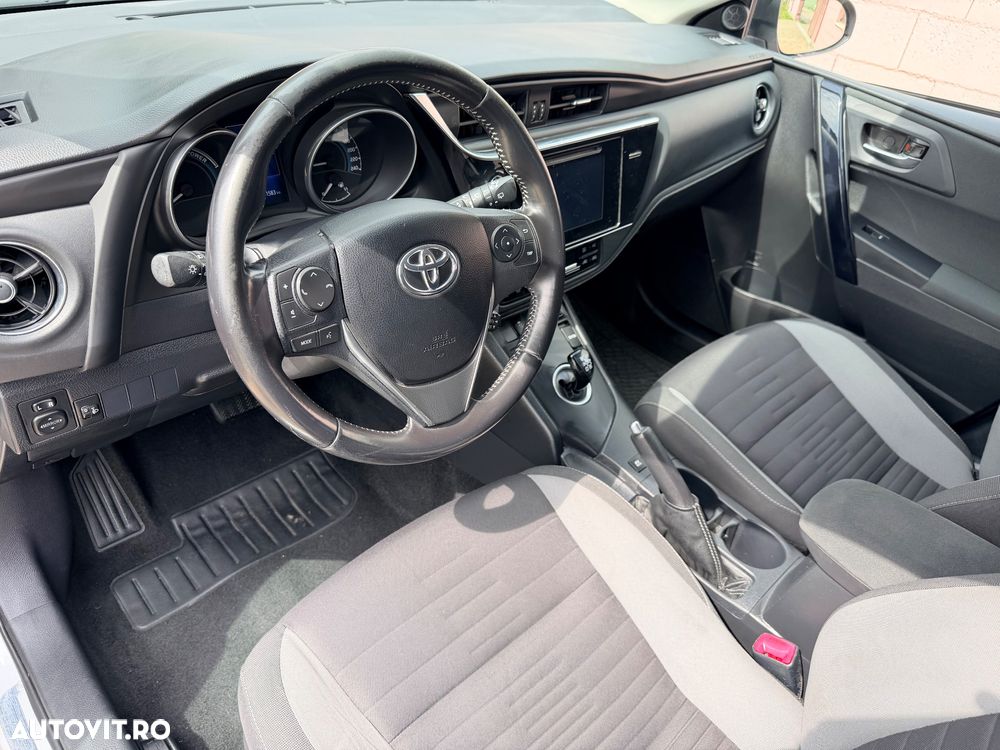Toyota Auris 1.8 L VVT-i Luna - 13