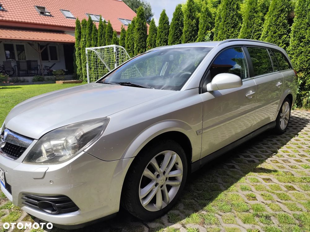 Opel Vectra 1.9 CDTI DPF Cosmo - 2
