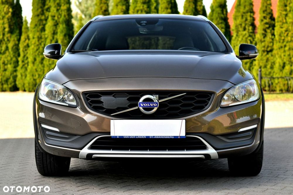Volvo V60 Cross Country D3 Drive-E Momentum - 27