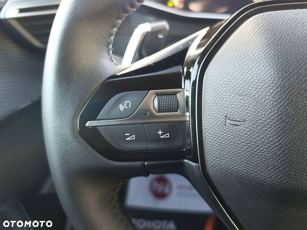 Peugeot 208 1.2 T Allure S&S - 35
