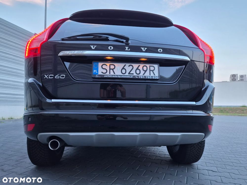 Volvo XC 60 D3 Drive-E Ocean Race - 8