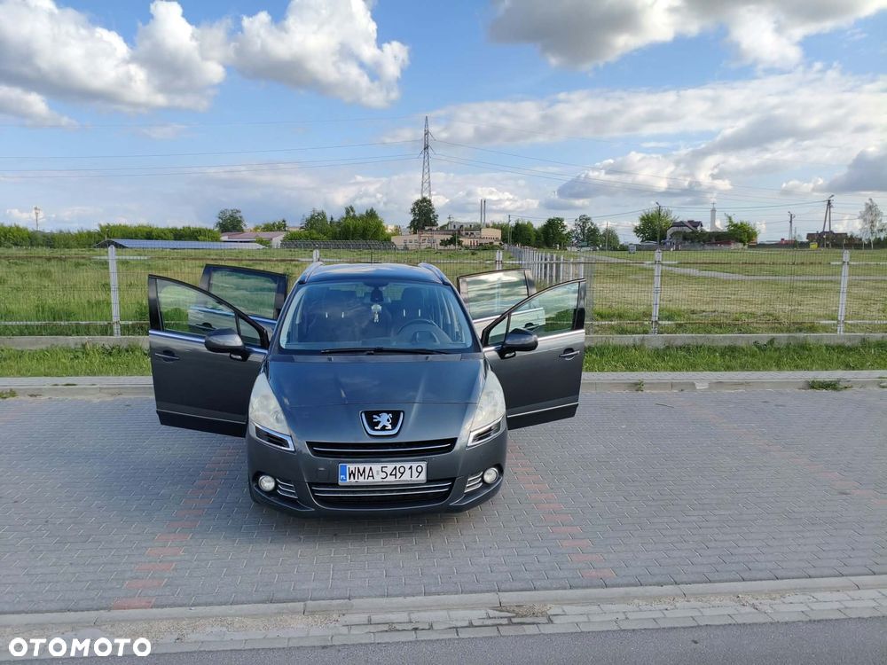 Peugeot 5008 2013 photo 4