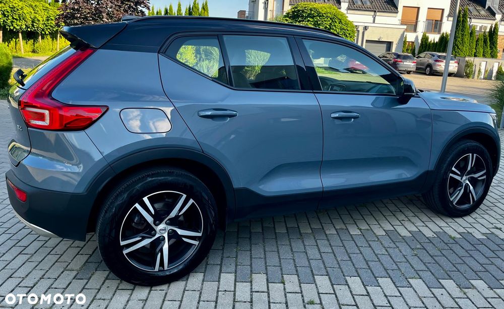 Volvo XC 40 B4 B R-Design - 2