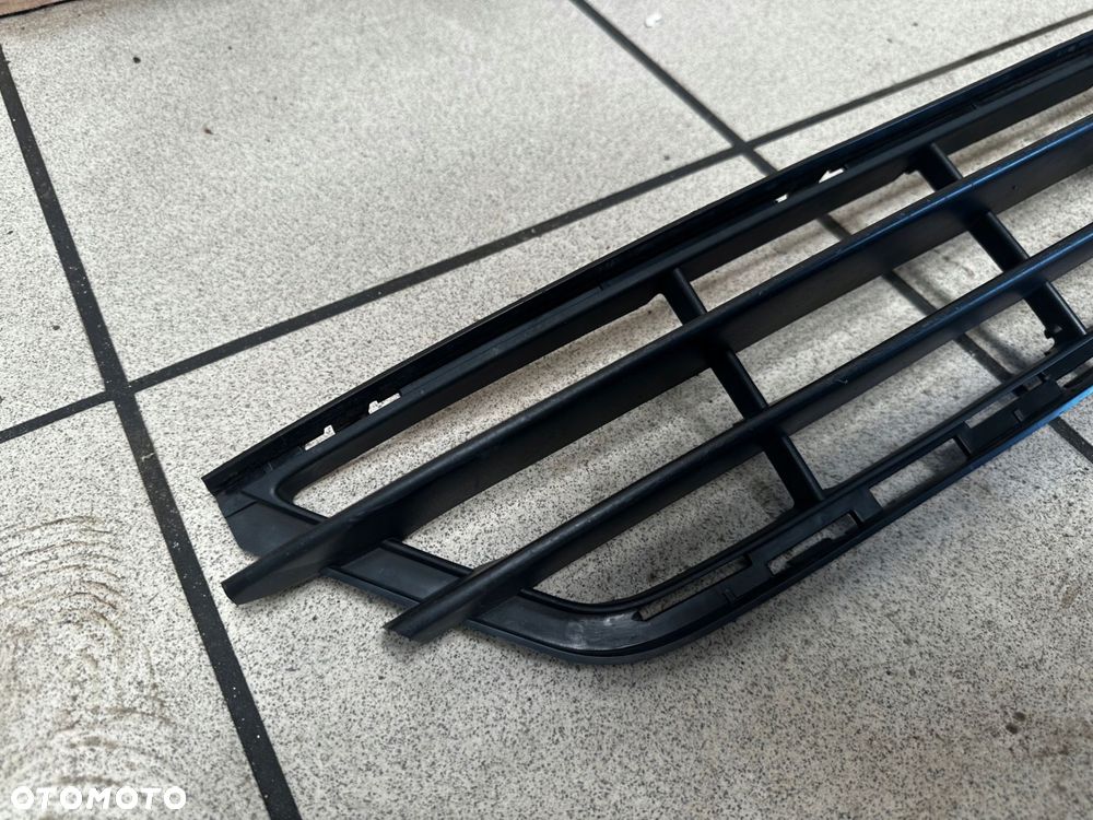 volvo s60 v60 2013-2018 atrapa zderzaka 31323858 - 2