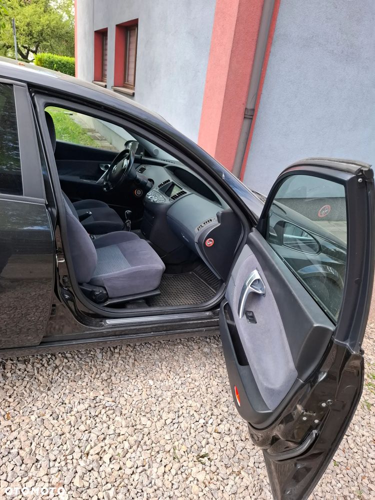 Nissan Primera - 5