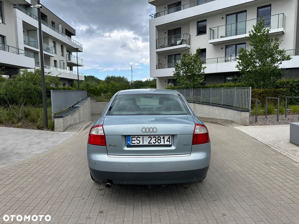 Audi A4 Limousine - 7