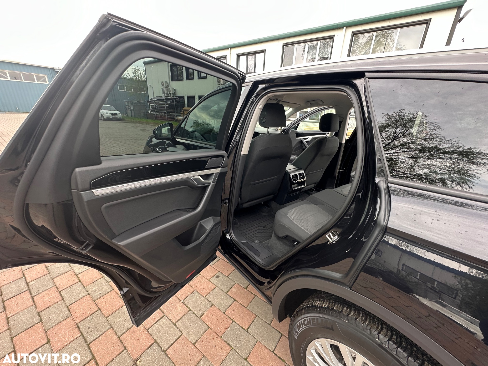 Volkswagen Touareg V6 TDI Style - 33