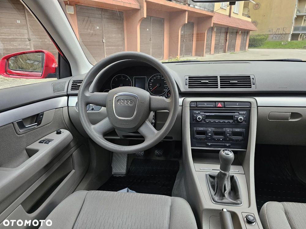 Audi A4 Avant 2.0 TDI - 24