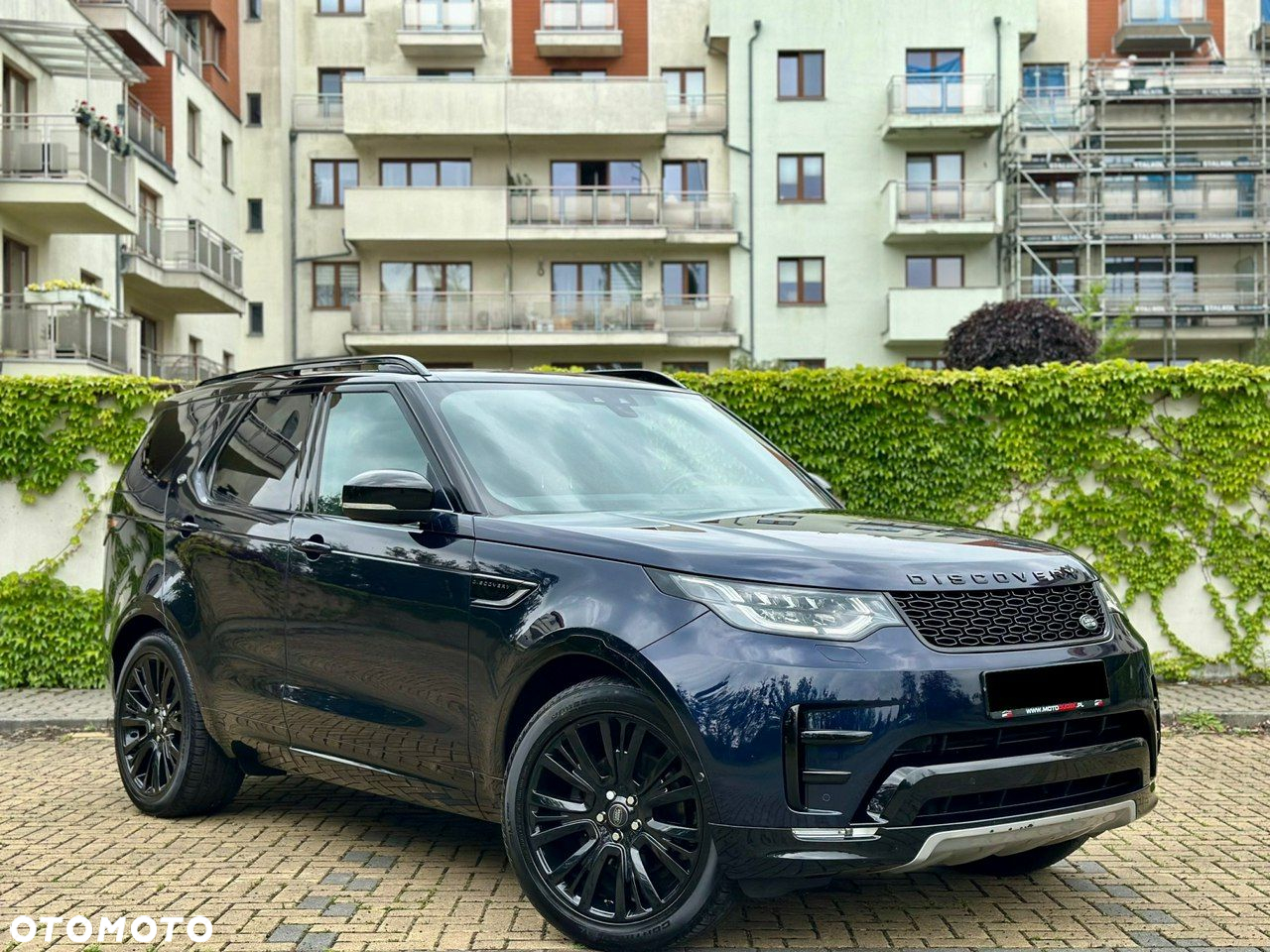 Land Rover Discovery 2.0 Si4 HSE Luxury - 4