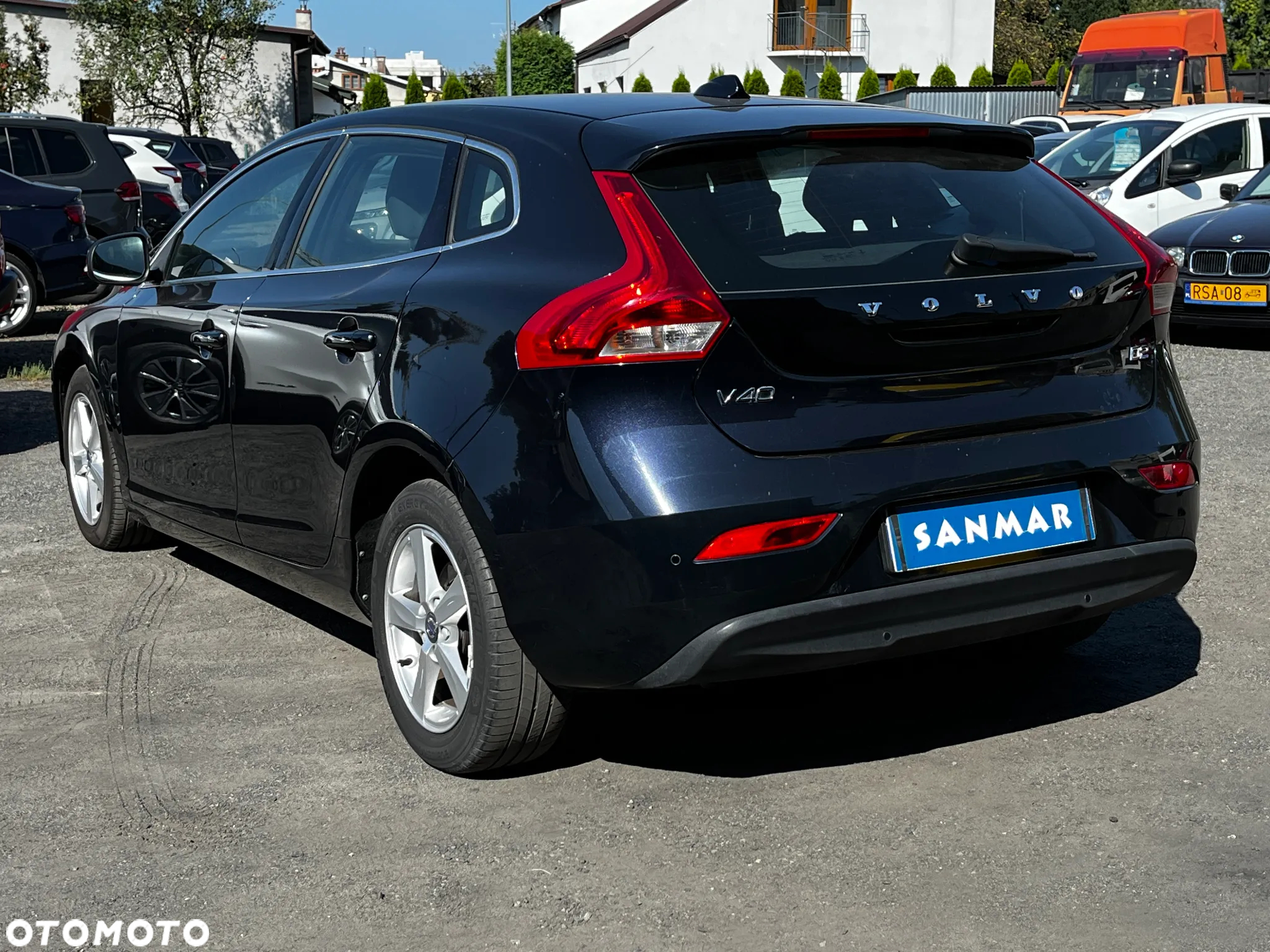Volvo V40 D2 Drive-E Momentum - 9