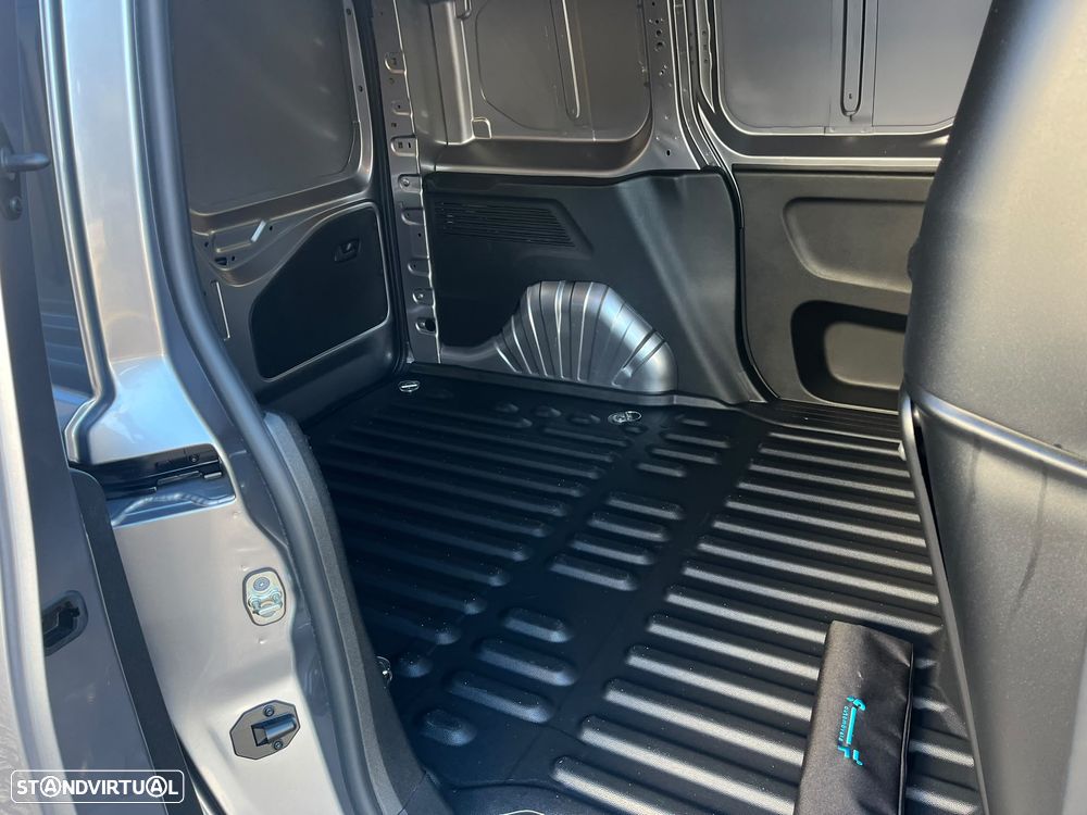 Opel Combo Cargo L1 1.5 CDTi 130cv AT8 (caixa automática) - 32