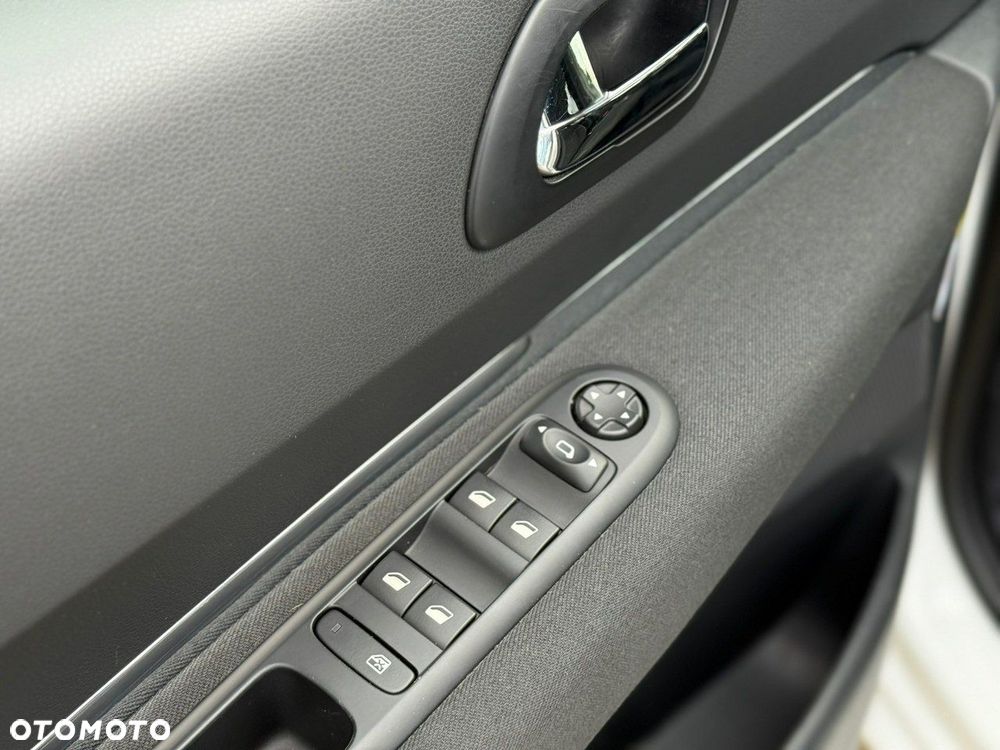 Peugeot 5008 2.0 BlueHDi Allure 7os - 21