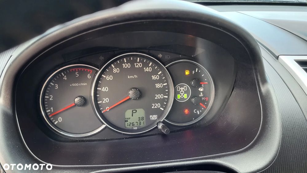 Mitsubishi Pajero Sport 2.5 DID Intense + - 22