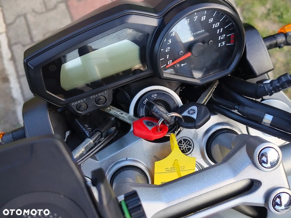 Yamaha FZ - 23