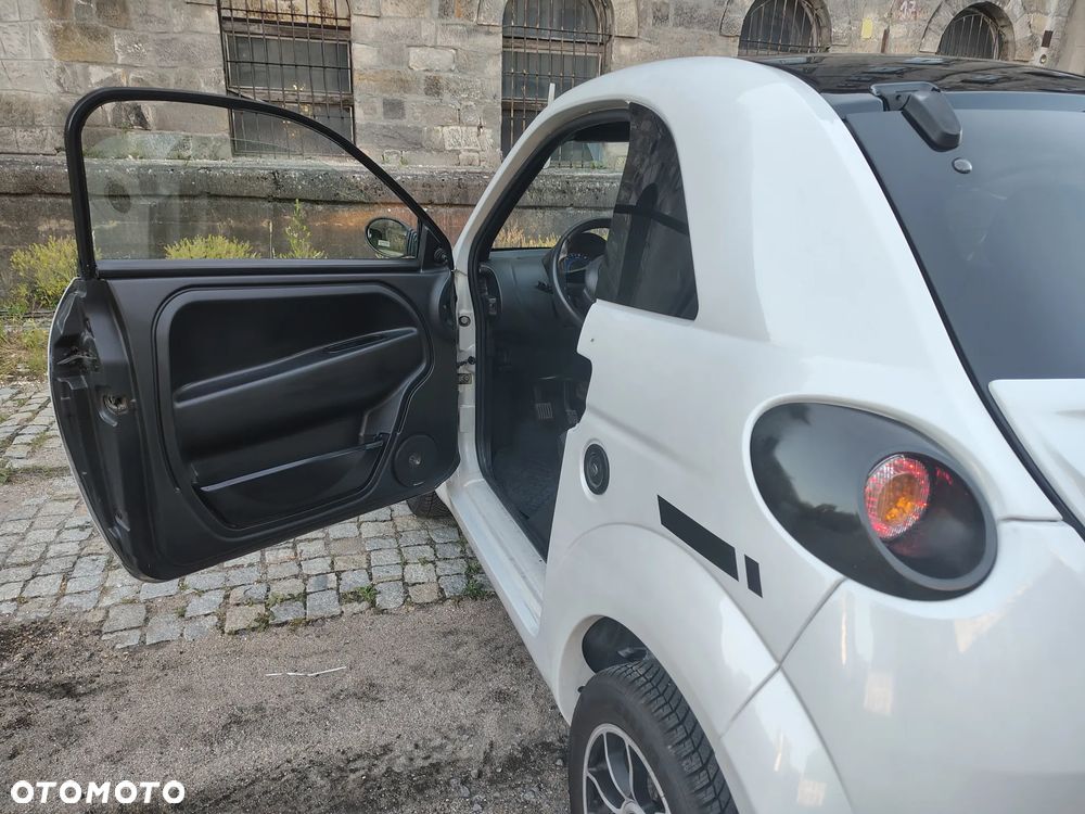 Microcar DUE - 12