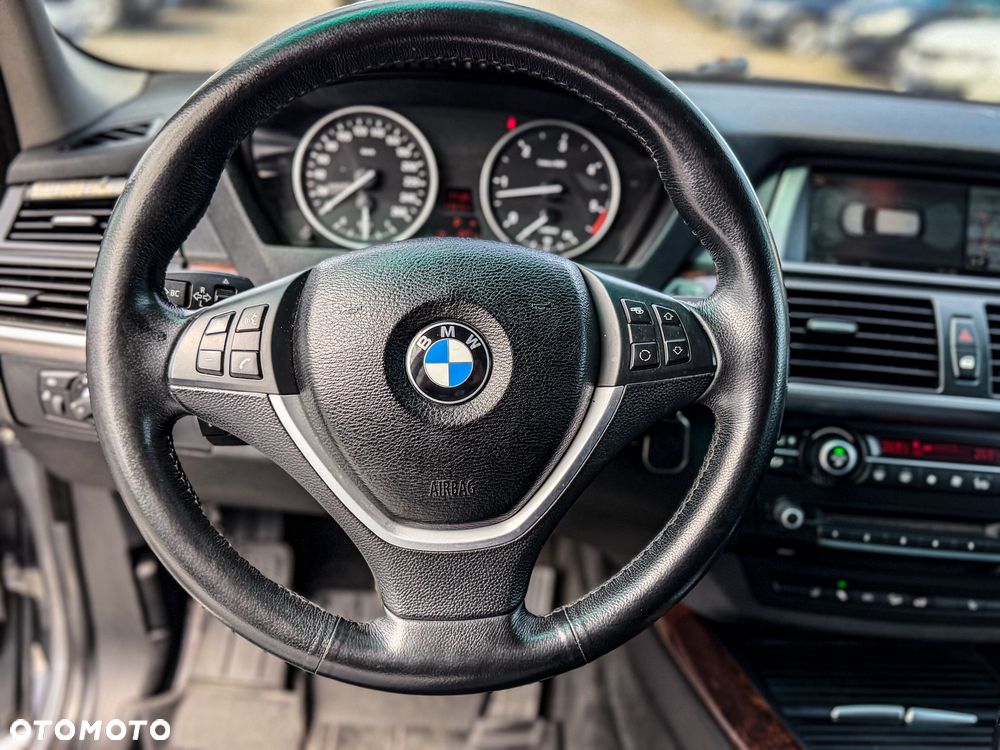 BMW X5 3.0sd - 32