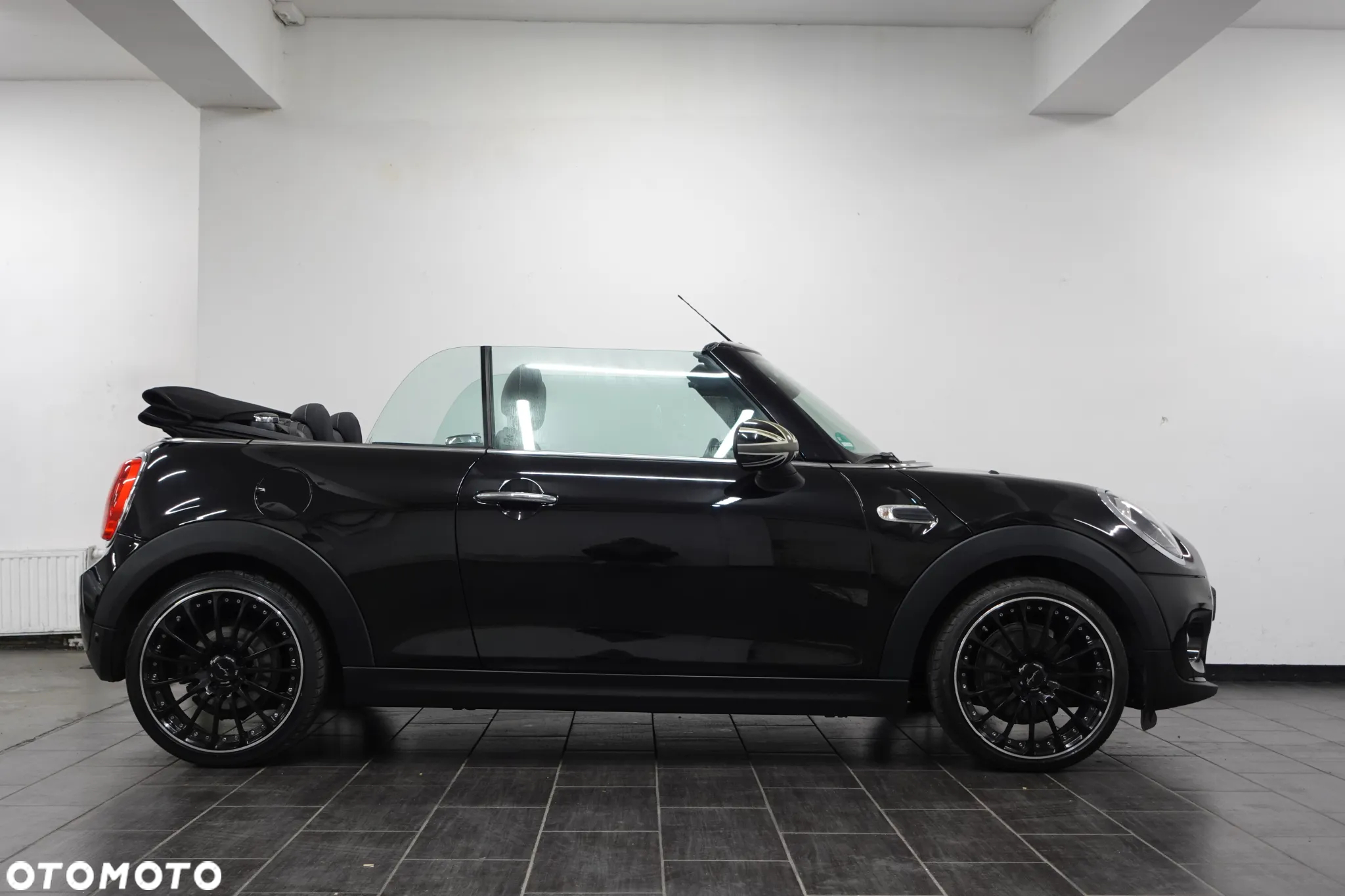 MINI ONE Cabrio - 22