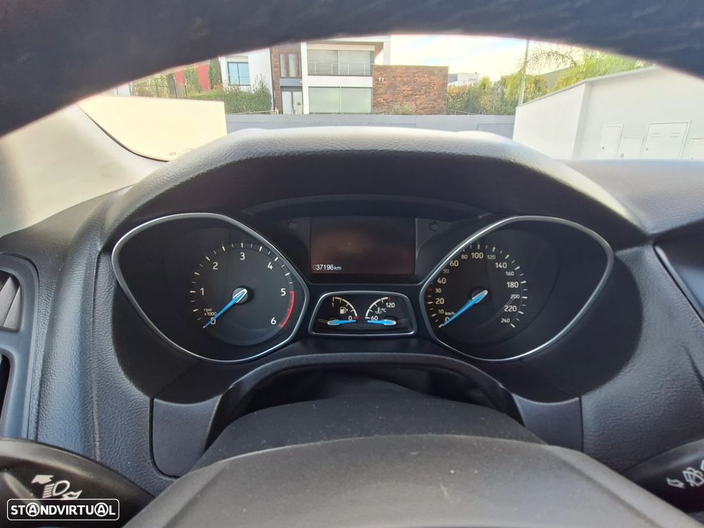 Ford Focus SW 1.5 TDCi Trend+ - 11