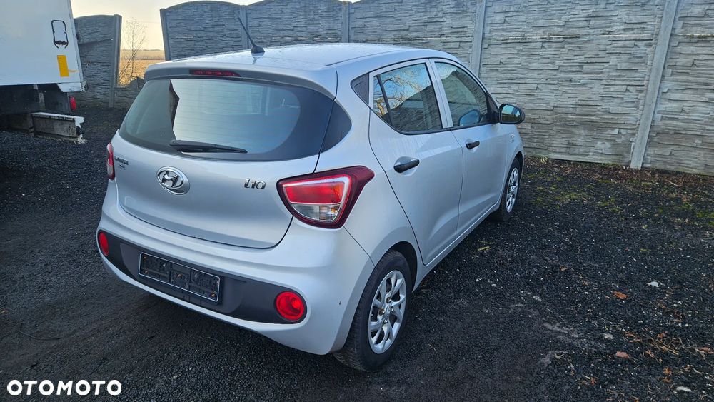Hyundai i10 1.0 - 4