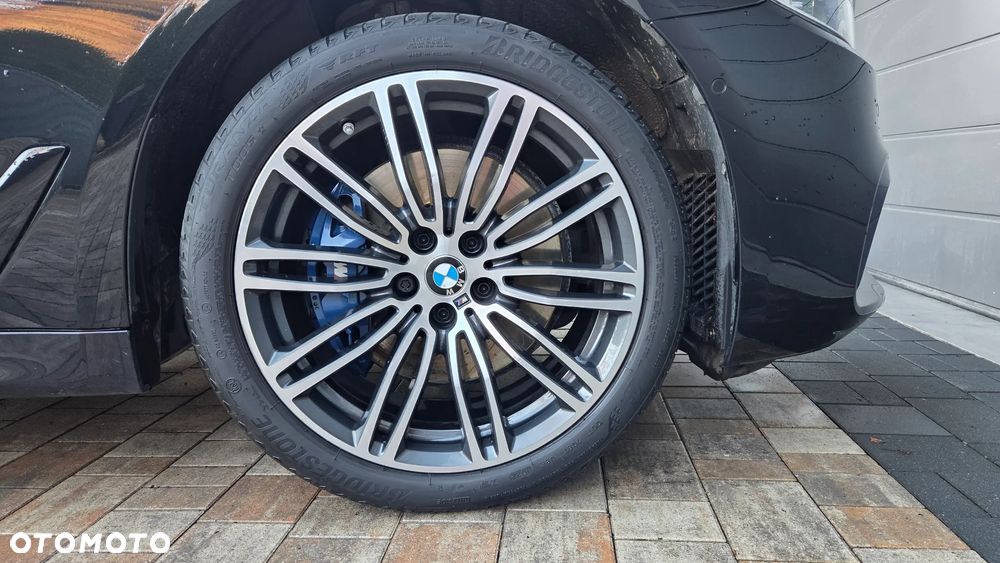BMW Seria 5 530i xDrive M Sport sport - 15