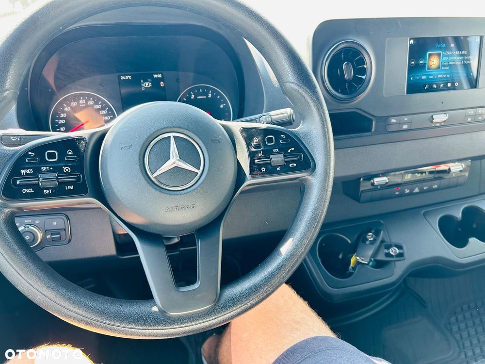 Mercedes-Benz Sprinter - 18