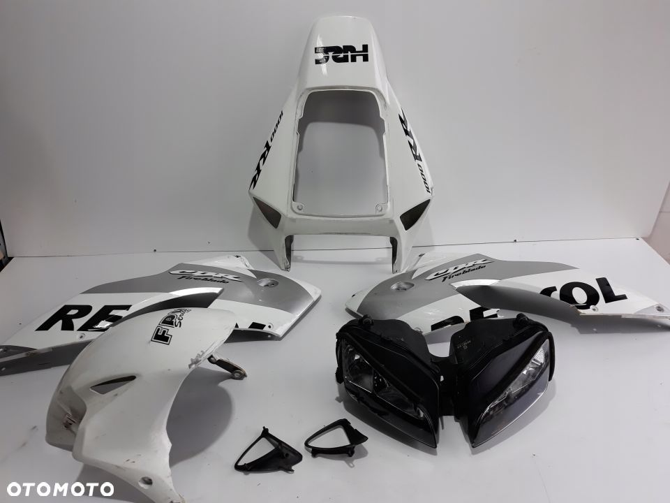 HONDA CBR 1000 RR SC57 REPSOL OWIEWKA OGON LAMPA - 1