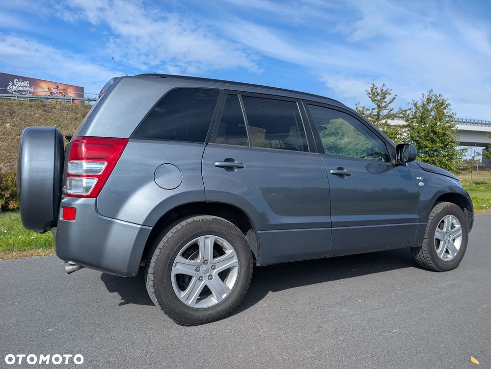 Suzuki Grand Vitara 1.9 DDiS Comfort - 12