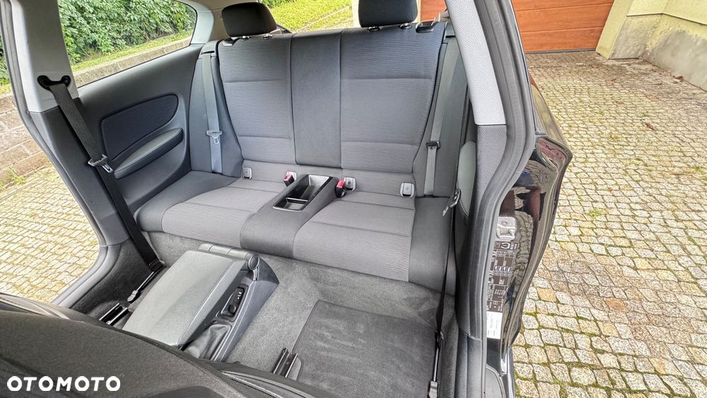 BMW Seria 1 120d - 12