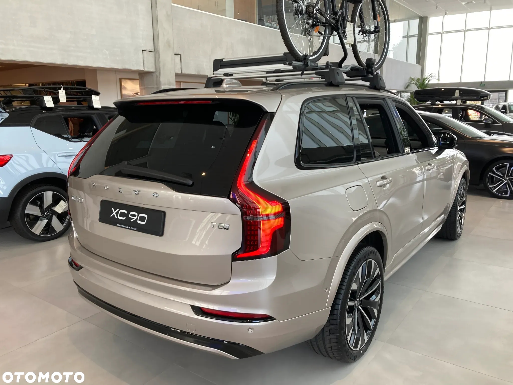 Volvo XC 90 T8 AWD Plug-In Hybrid Ultra Dark 7os - 11