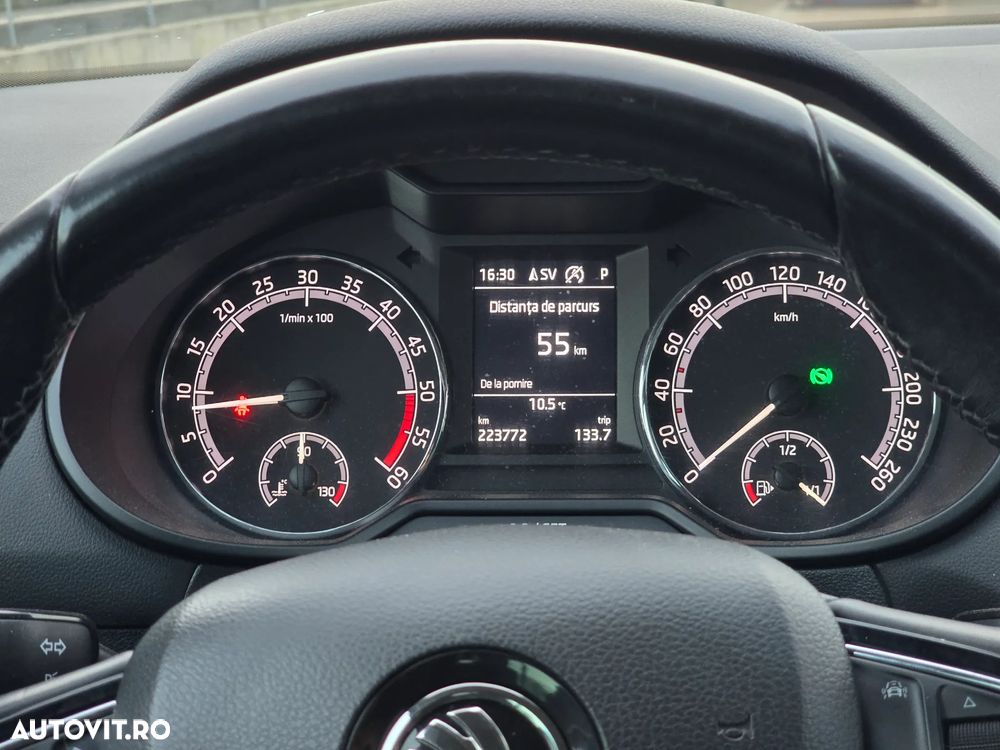 Skoda Octavia 2.0 TDI DSG Clever - 14