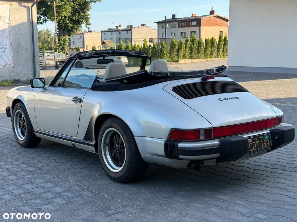 Porsche 911 - 8