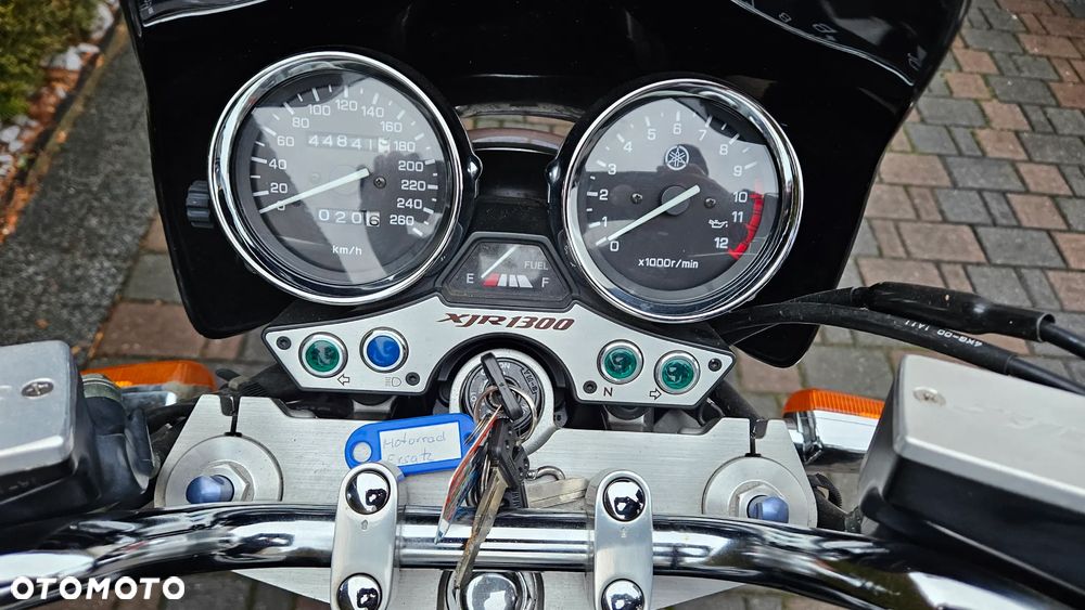 Yamaha XJR - 3