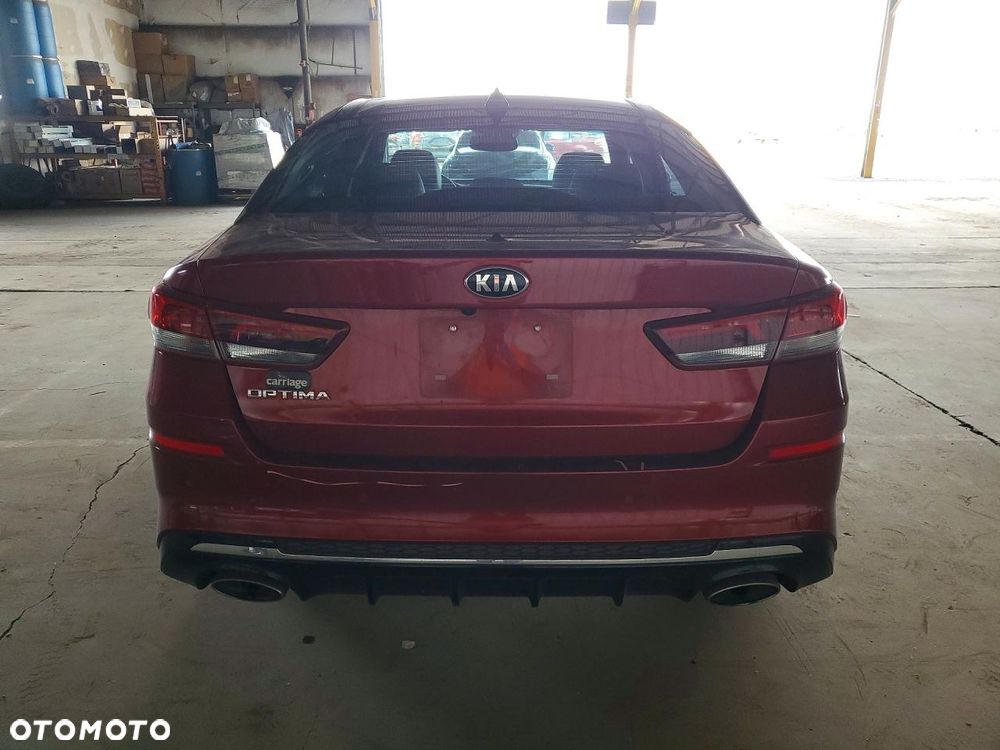 Kia Optima - 6