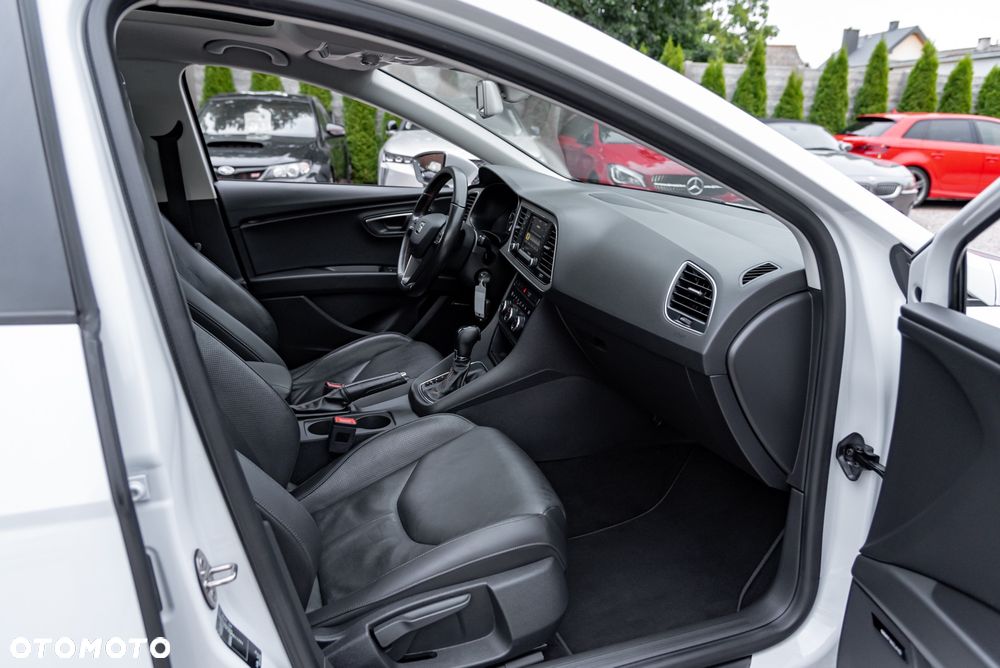 Seat Leon Sportstourer 1.8 TSI Start&Stop 4Drive DSG X-Perience - 23