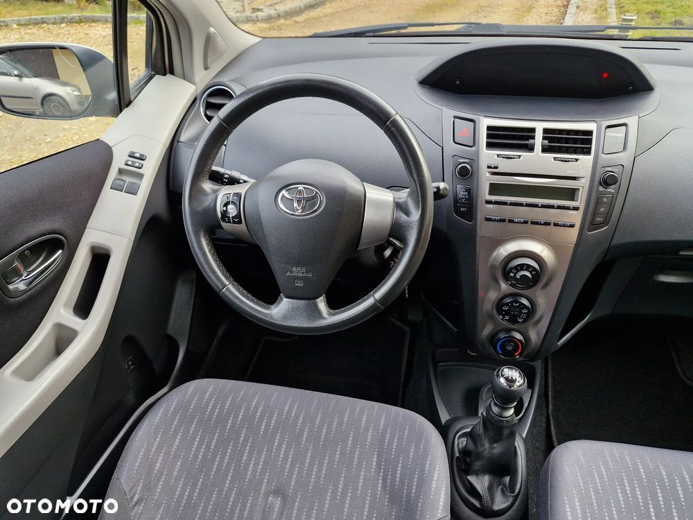 Toyota Yaris 1.33 VVT-i Cool+ - 10