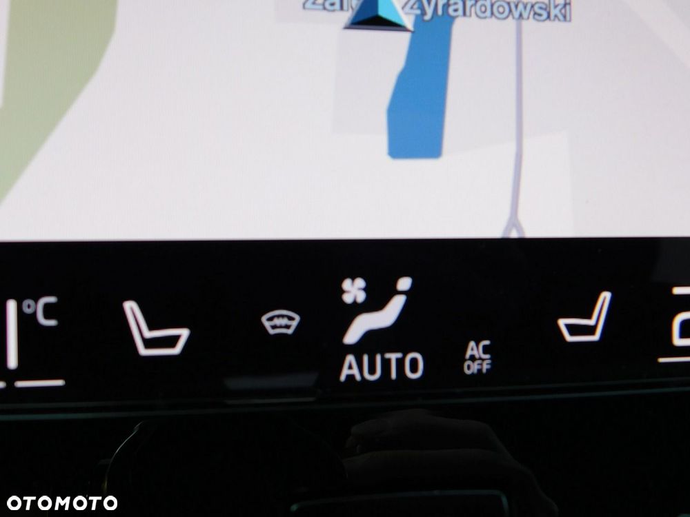 Volvo XC 40 - 22