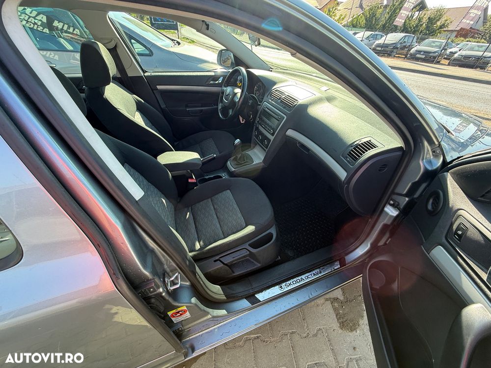 Skoda Octavia 1.6 TDI AMBITION - 12