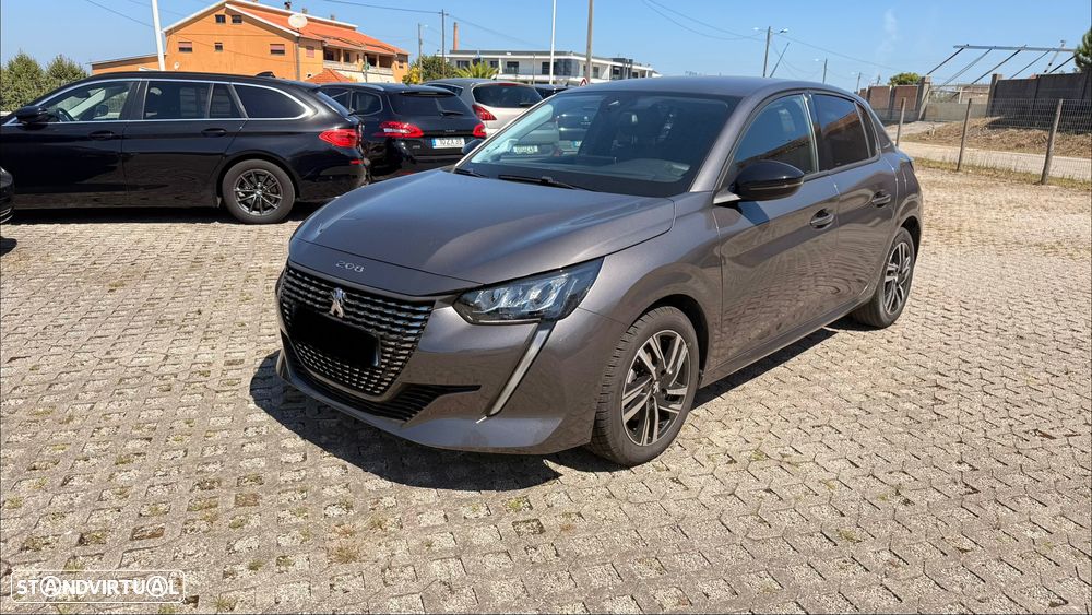 Peugeot 208 - 1