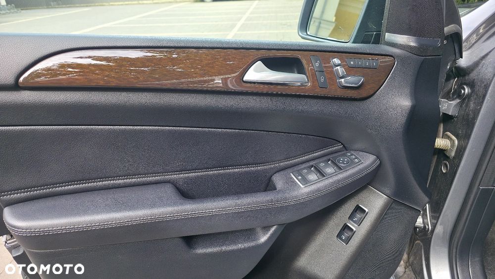 Mercedes-Benz Klasa S 400 4-Matic L - 36