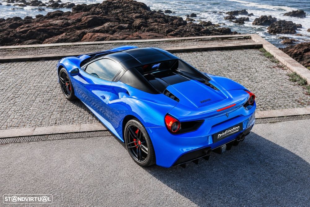 Ferrari 488 - 11