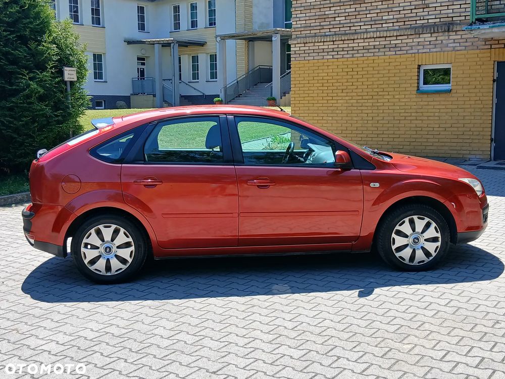 Ford Focus 1.6 Ambiente - 5