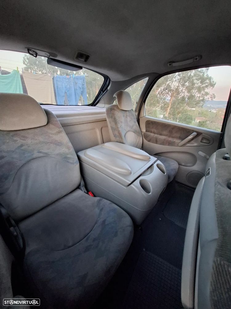 Citroën Xsara Picasso 2.0 HDi SX - 9