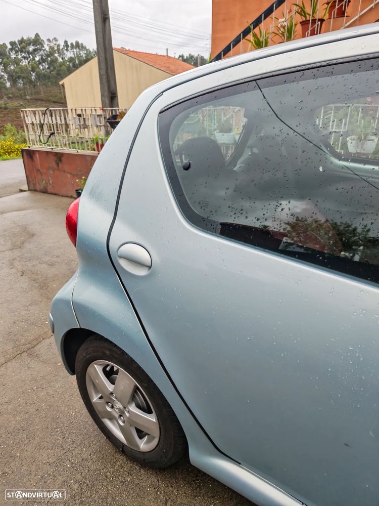 Toyota Aygo 1.0 + AC - 12
