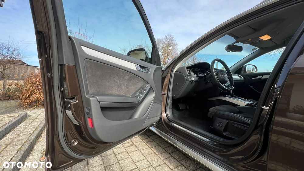Audi A4 Allroad 2.0 TDI DPF S tronic - 11