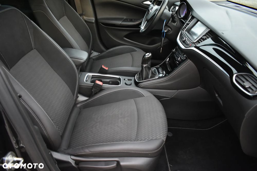 Opel Astra 1.4 Turbo Business - 13