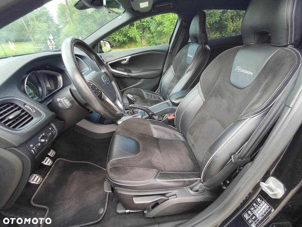 Volvo V40 D2 R Design - 15